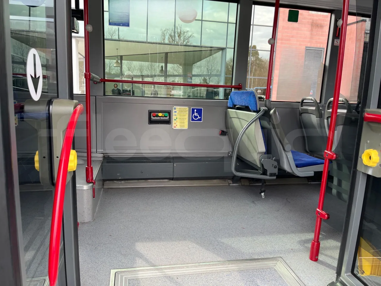 Mercedes-Benz Citaro O 530/2PCL2E4 - Euro 4 - 210 kW - 11,950 mt - disabled area photo