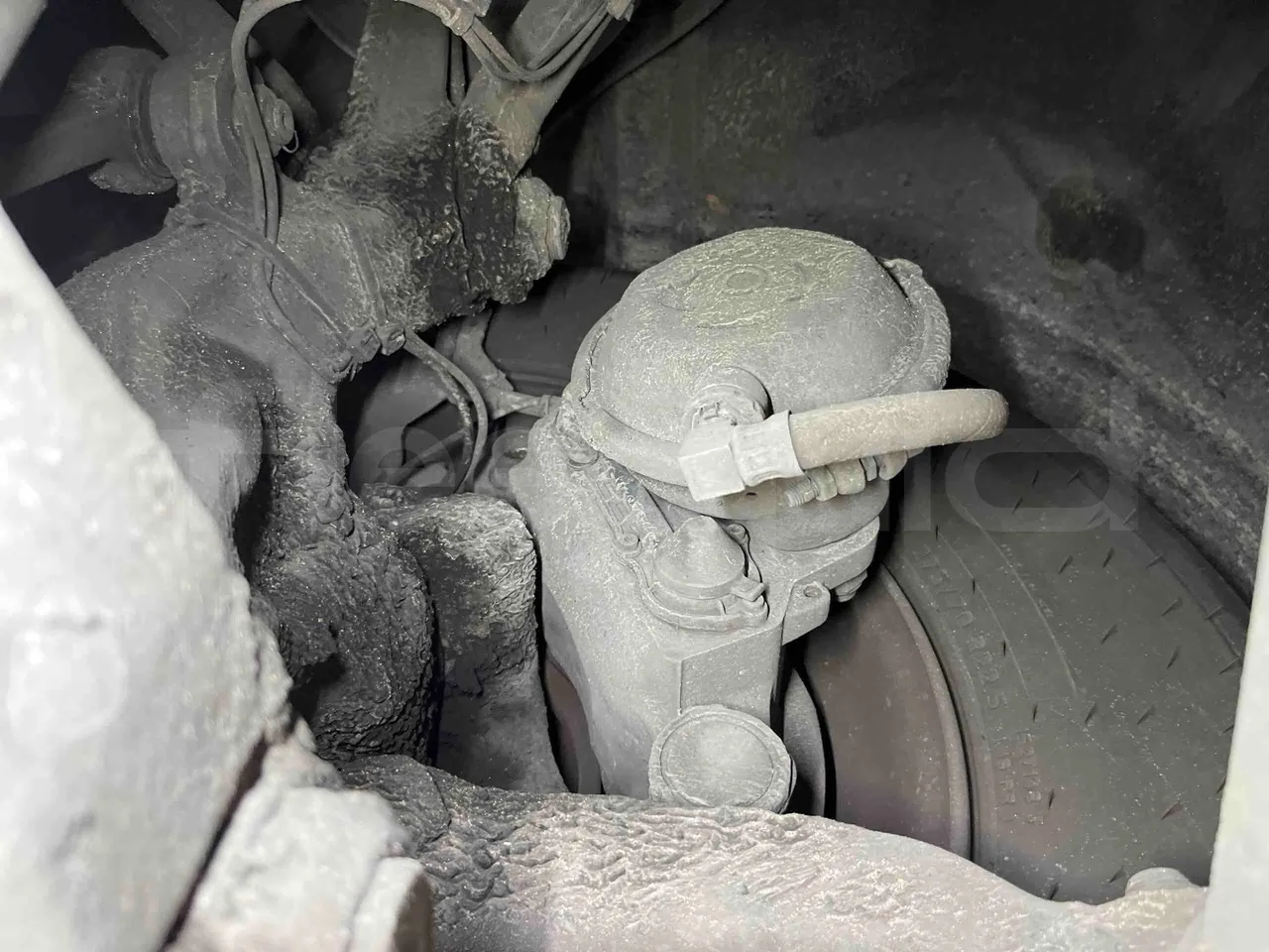 Mercedes-Benz Citaro O 530/2PCL2E4 - Euro 4 - 210 kW - 11,950 mt - front brake calipers left