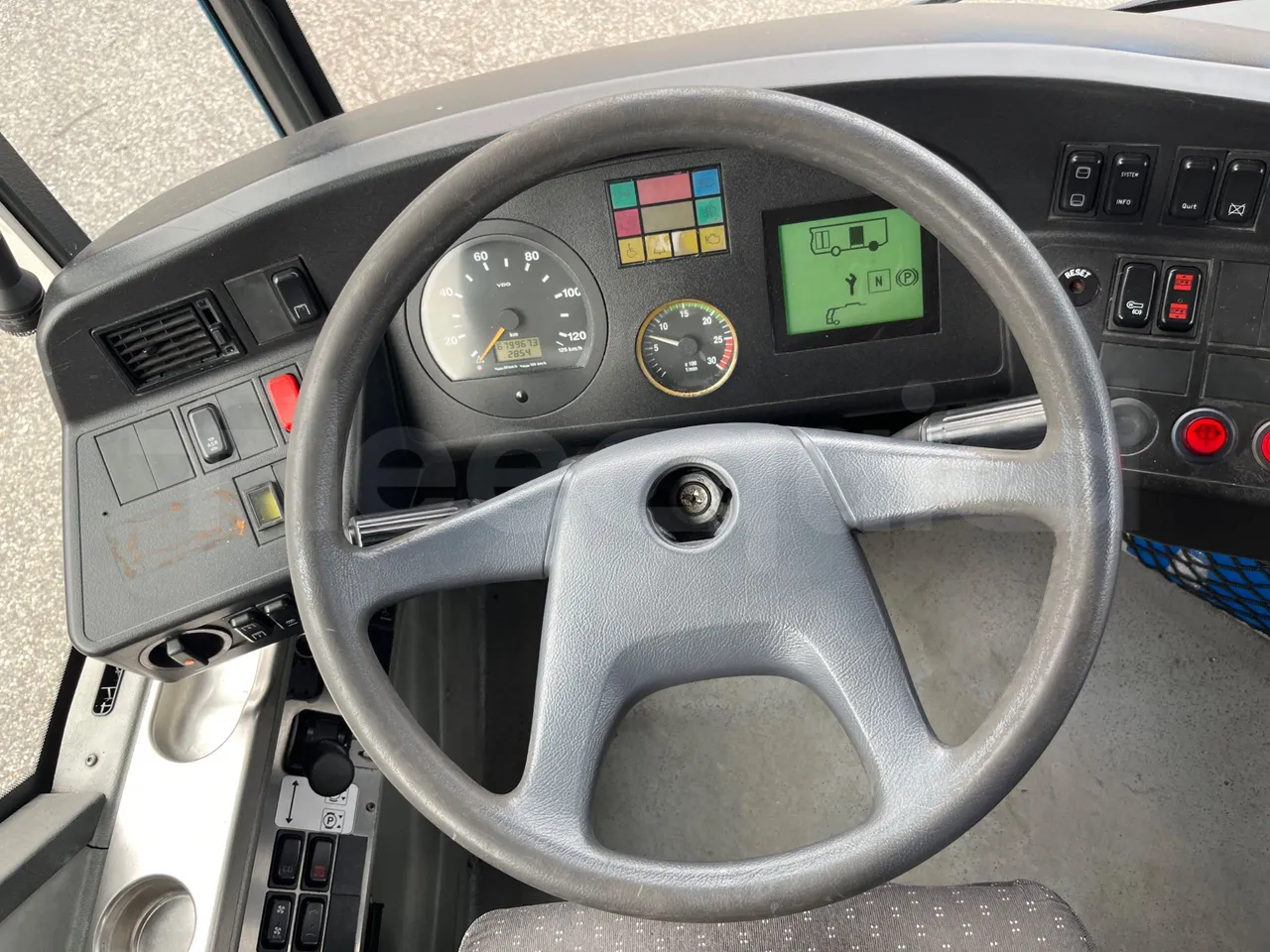 Mercedes-Benz Citaro O 530/2PCL2E4 - Euro 4 - 210 kW - 11,950 mt - steering wheel photo