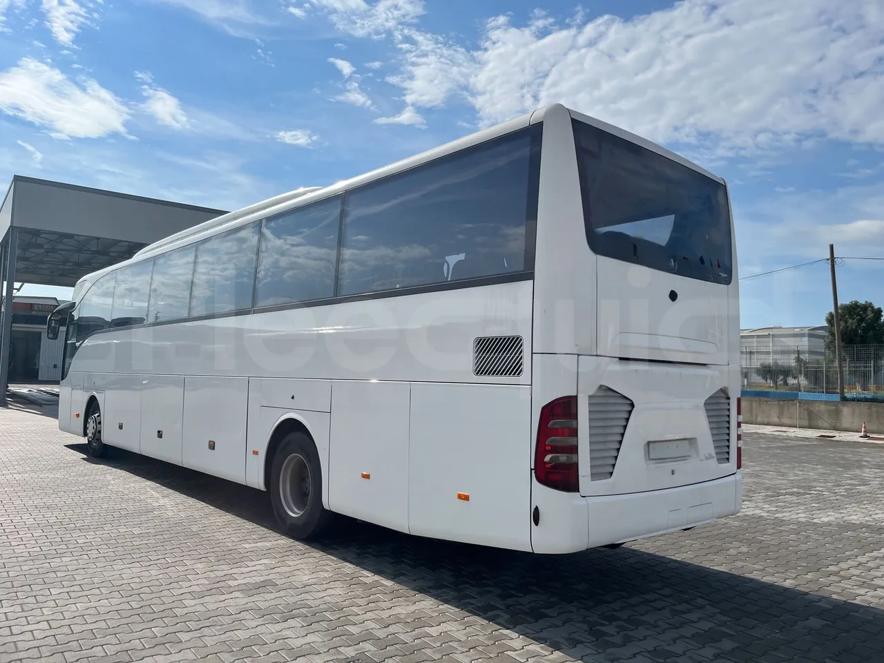 Mercedes-Benz Tourismo - 3/4 Rear Left Side