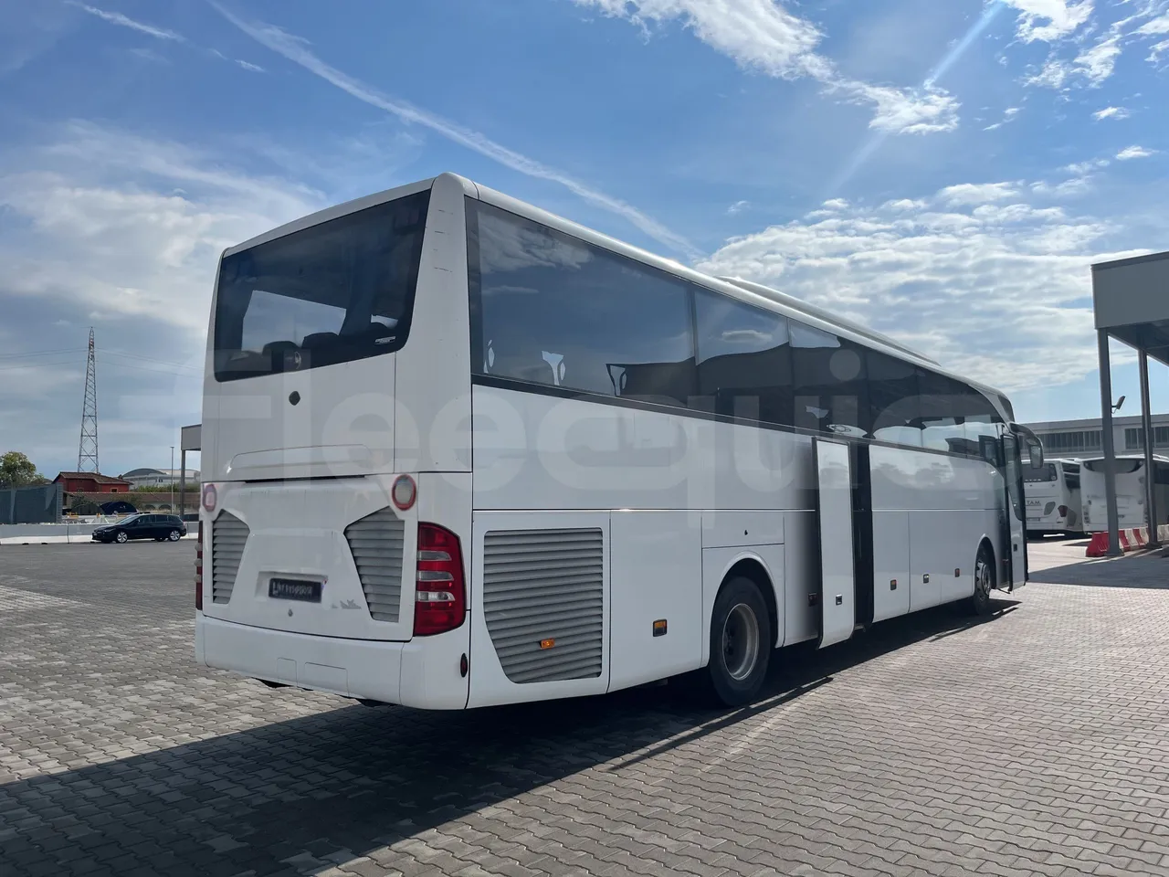 Mercedes-Benz Tourismo - 3/4 Rear Right Side Doors Open