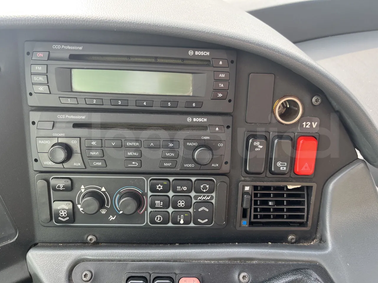 Mercedes-Benz Tourismo - Radio
