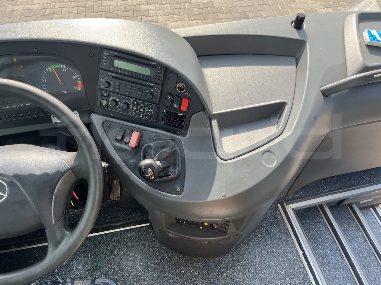 Mercedes-Benz Tourismo - Onboard Device 1