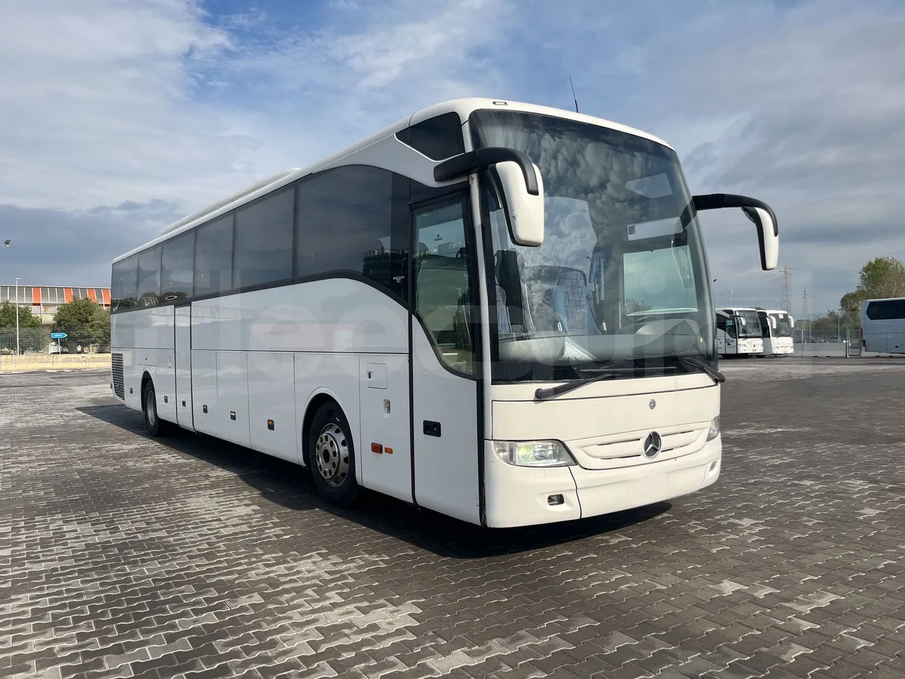 Mercedes-Benz Tourismo - Base cover photo