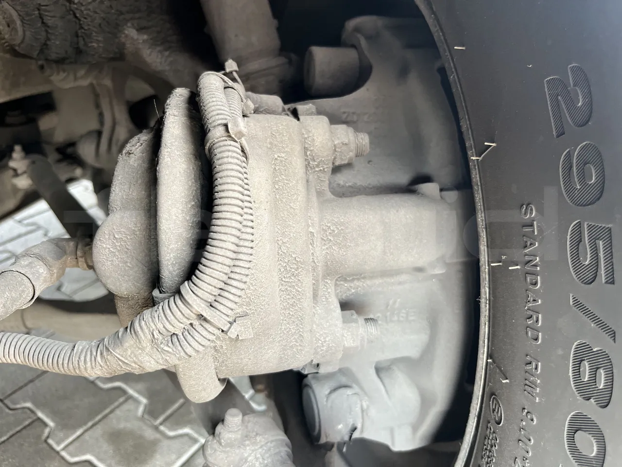 Mercedes-Benz Tourismo - First Axle Brake Calipers Left Side
