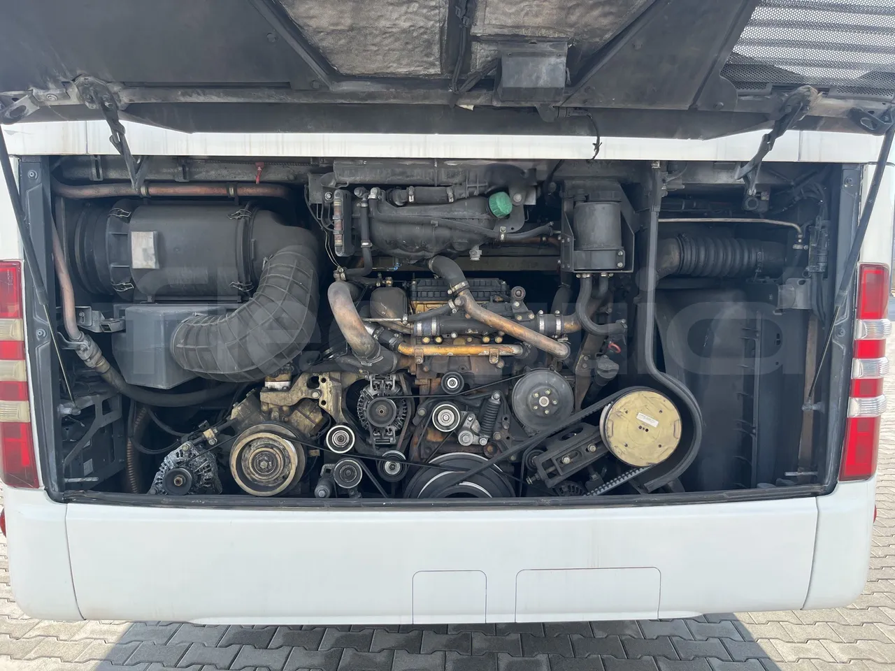 Mercedes-Benz Tourismo - Rear Hatch Open