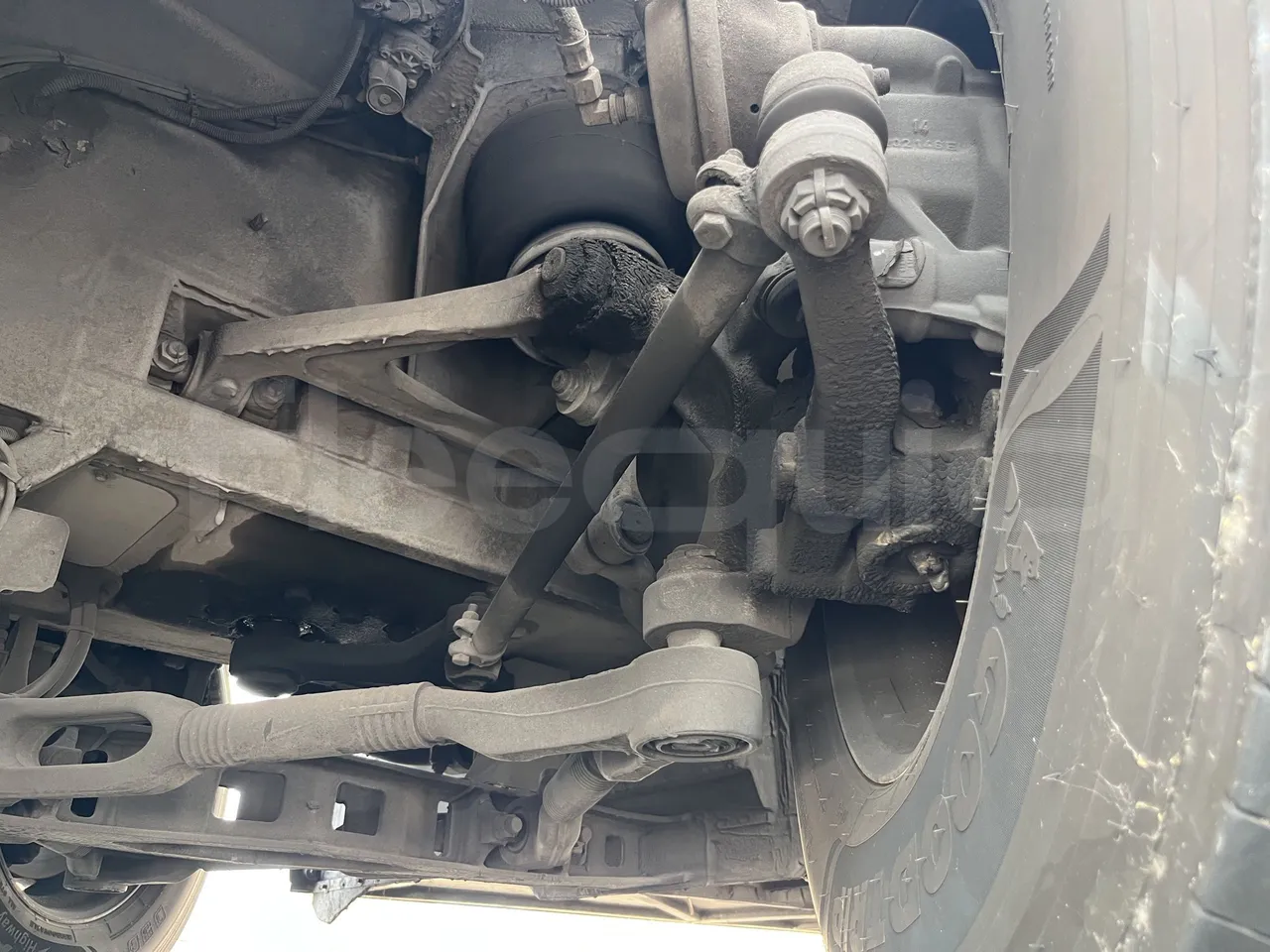 Mercedes-Benz Tourismo - First Axle Left Side