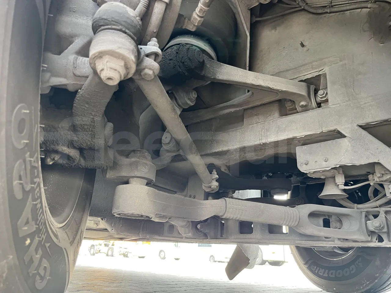 Mercedes-Benz Tourismo - First Axle Right Side