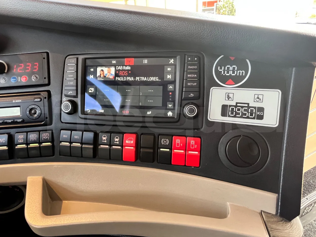 Neoplan Skyliner V6ACE -EUR6 -375kW -14m - radio accessories photo