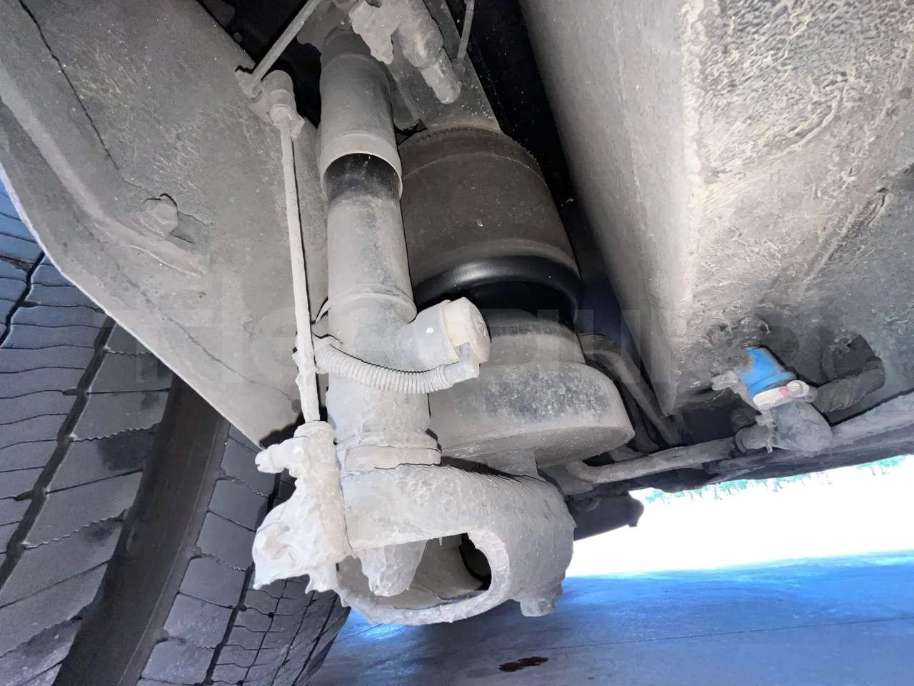 Neoplan Skyliner V6ACE -EUR6 -375kW -14m - axel 2 air springs 1 left