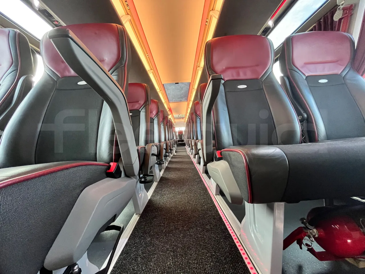 Neoplan Skyliner V6ACE -EUR6 -375kW -14m - seat brackets photo