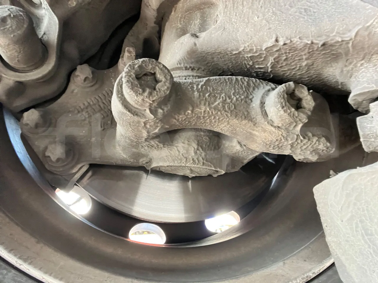 Neoplan Skyliner V6ACE -EUR6 -375kW -14m - front discs left