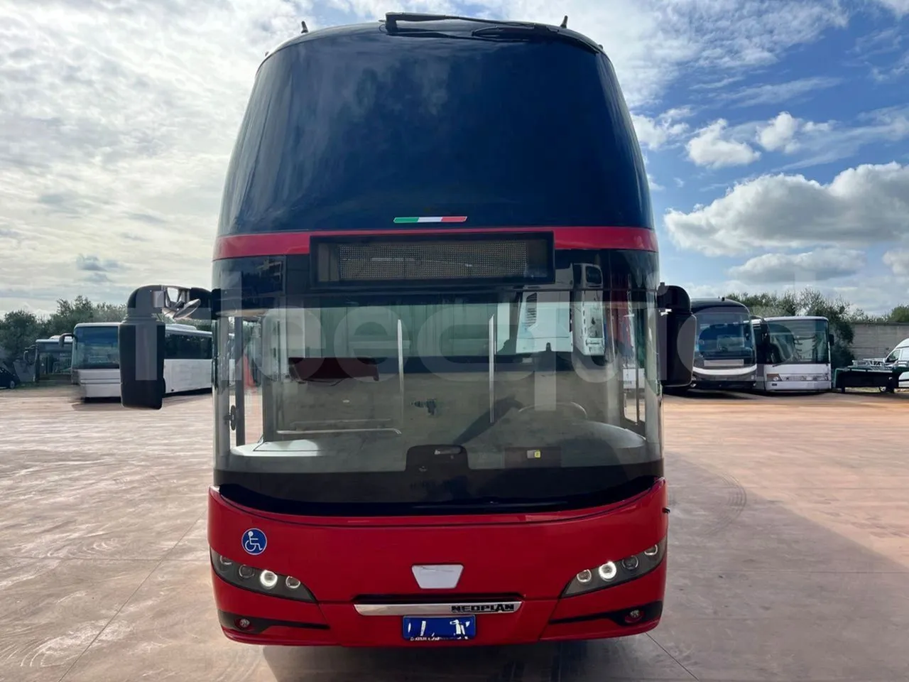 Neoplan Skyliner V6ACE -EUR6 -375kW -14m - front photo