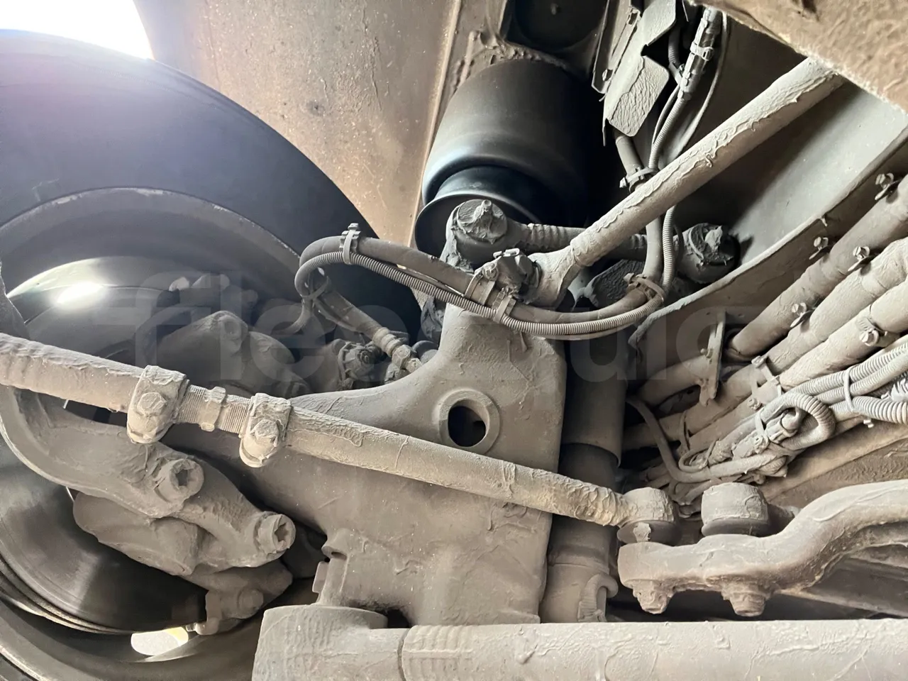 Neoplan Skyliner V6ACE -EUR6 -375kW -14m - front shock absorbers right