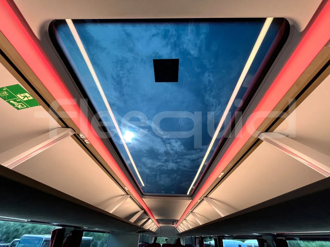 Neoplan Skyliner V6ACE -EUR6 -375kW -14m - roof hatch 2