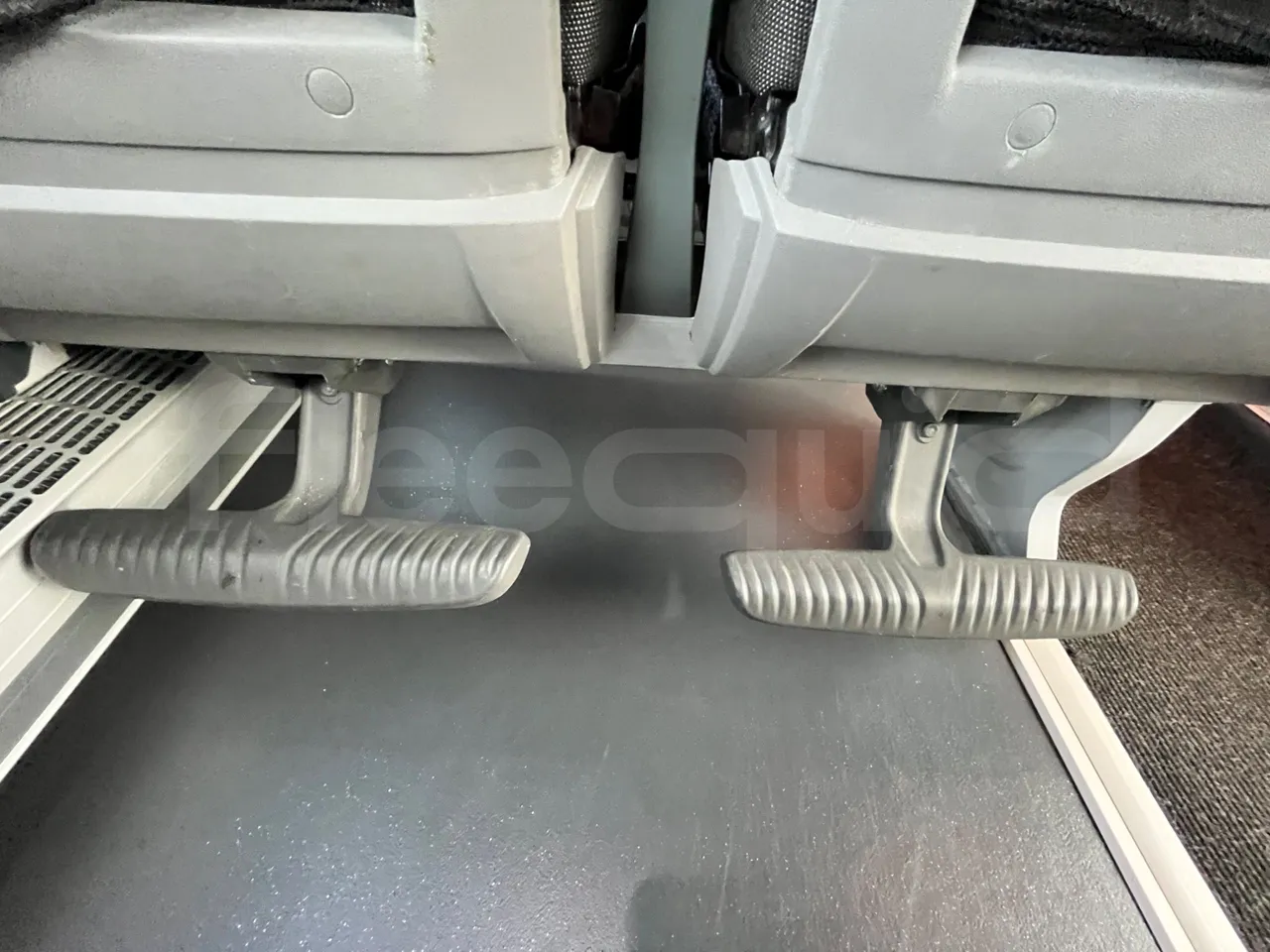 Neoplan Skyliner V6ACE -EUR6 -375kW -14m - power outlets detail