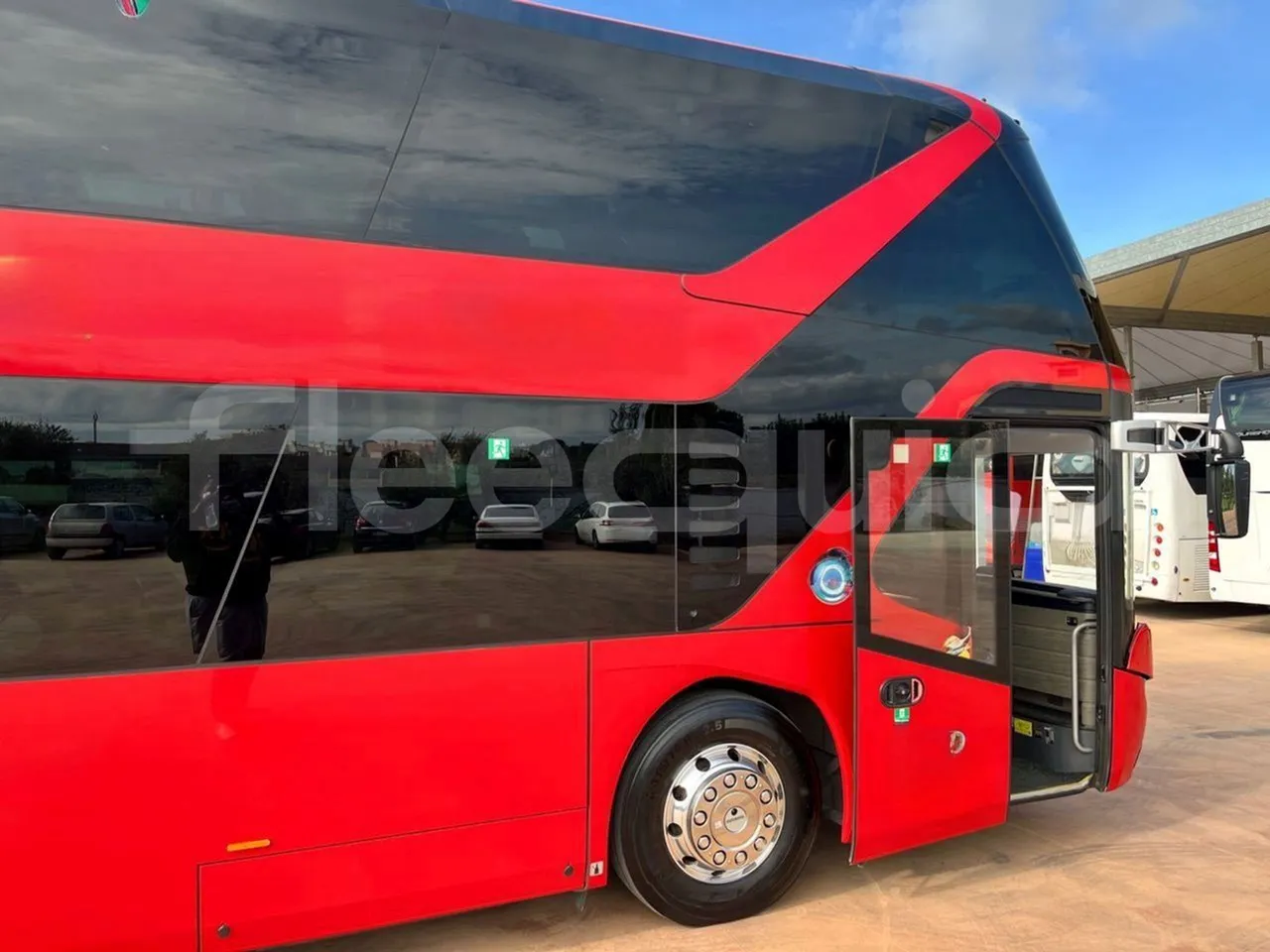 Neoplan Skyliner V6ACE -EUR6 -375kW -14m - platform open photo
