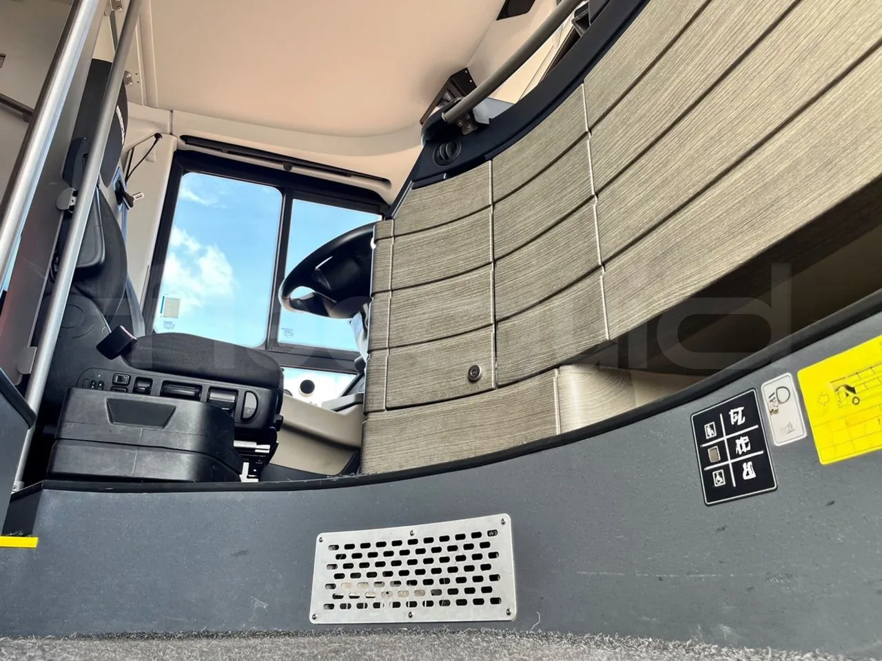 Neoplan Skyliner V6ACE -EUR6 -375kW -14m - turntable external (18m)