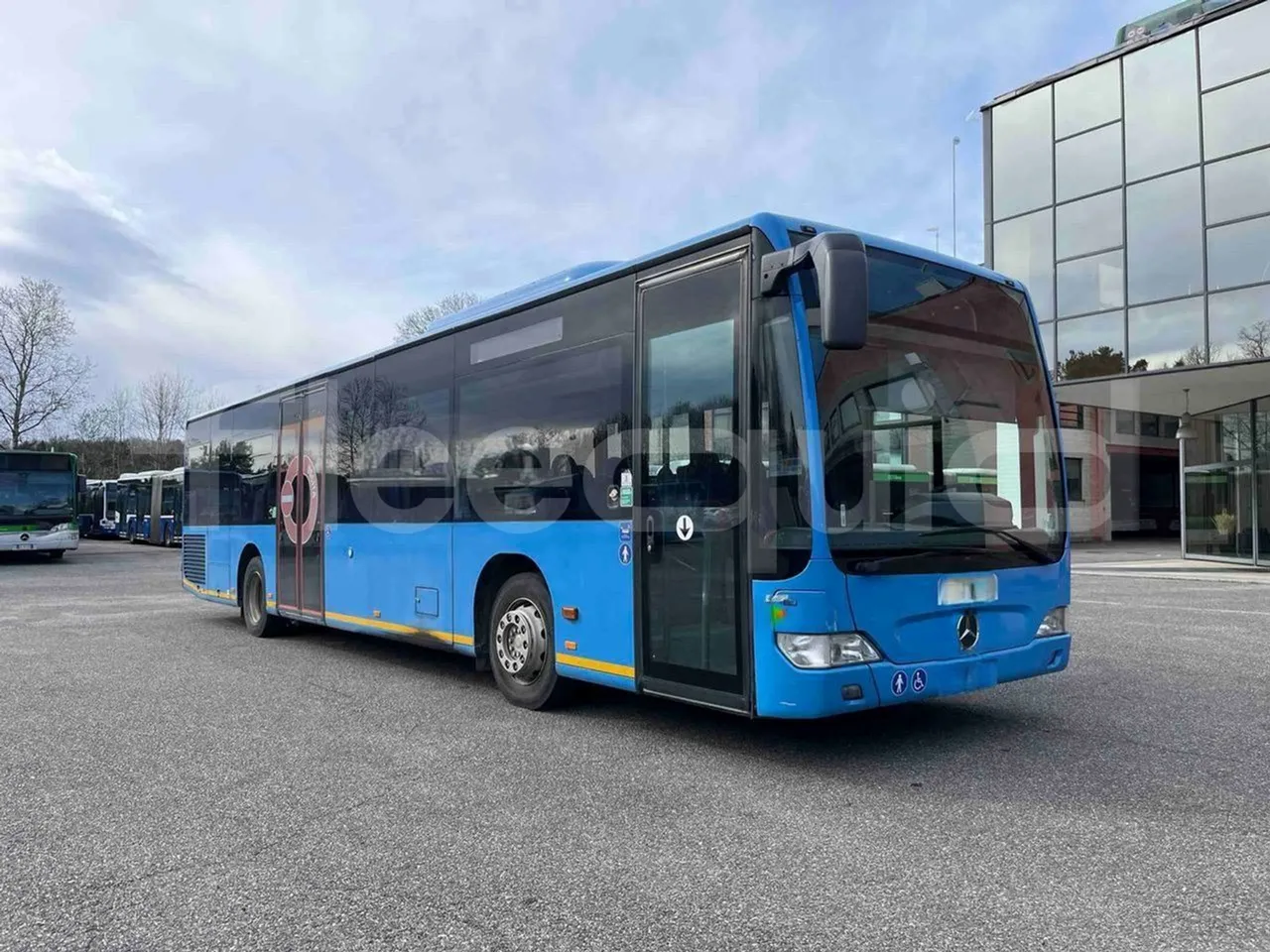 Mercedes-Benz Citaro - 3/4 front right doors