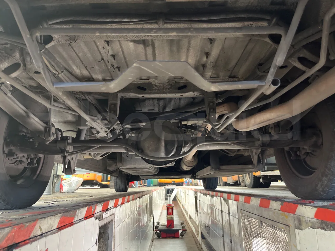 Mercedes-Benz Sprinter 906AC35 - EUR4 - 110kW - 5.91m - bellows turntable (18m)