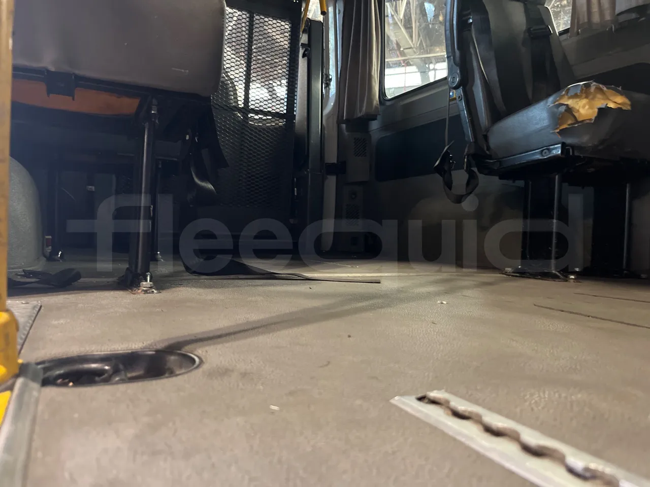 Mercedes-Benz Sprinter 906AC35 - EUR4 - 110kW - 5.91m - seat brackets photo