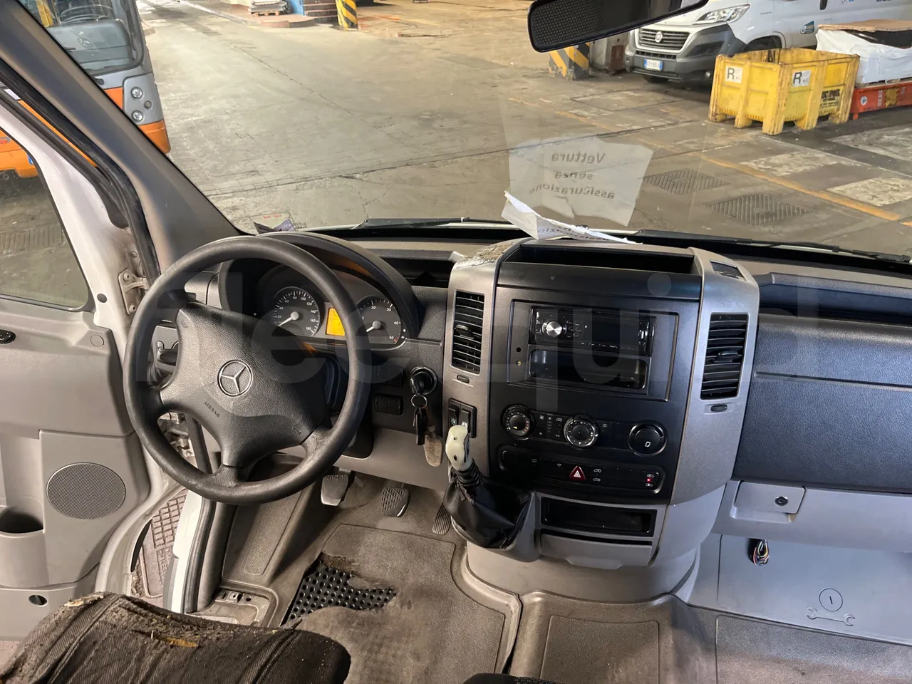 Mercedes-Benz Sprinter 906AC35 - EUR4 - 110kW - 5.91m - buttons panels on (mandatory for bus to scrap)