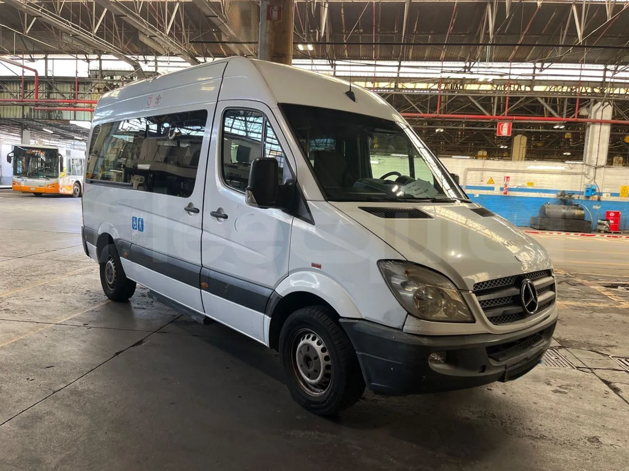 Mercedes-Benz Sprinter 906AC35 - EUR4 - 110kW - 5.91m - Base cover photo