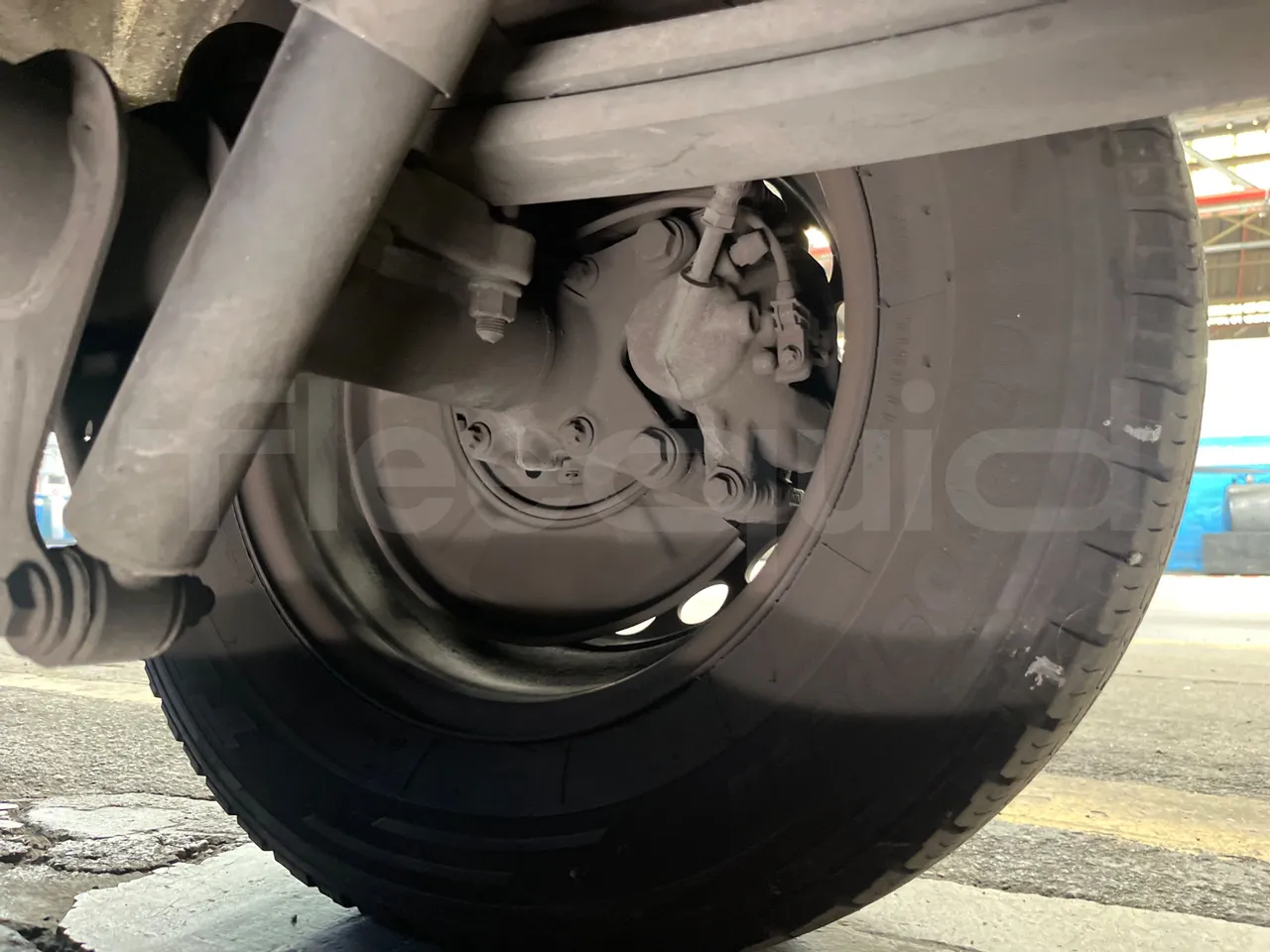 Mercedes-Benz Sprinter 906AC35 - EUR4 - 110kW - 5.91m - axle 2 discs left