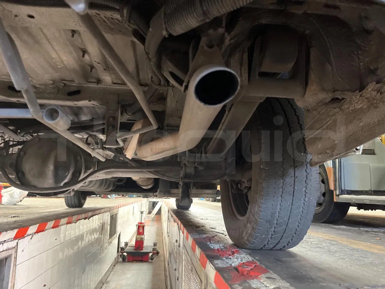 Mercedes-Benz Sprinter 906AC35 - EUR4 - 110kW - 5.91m - exhaust photo