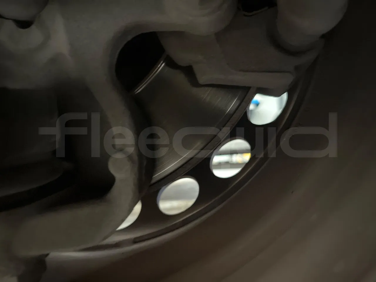 Mercedes-Benz Sprinter 906AC35 - EUR4 - 110kW - 5.91m - front discs right