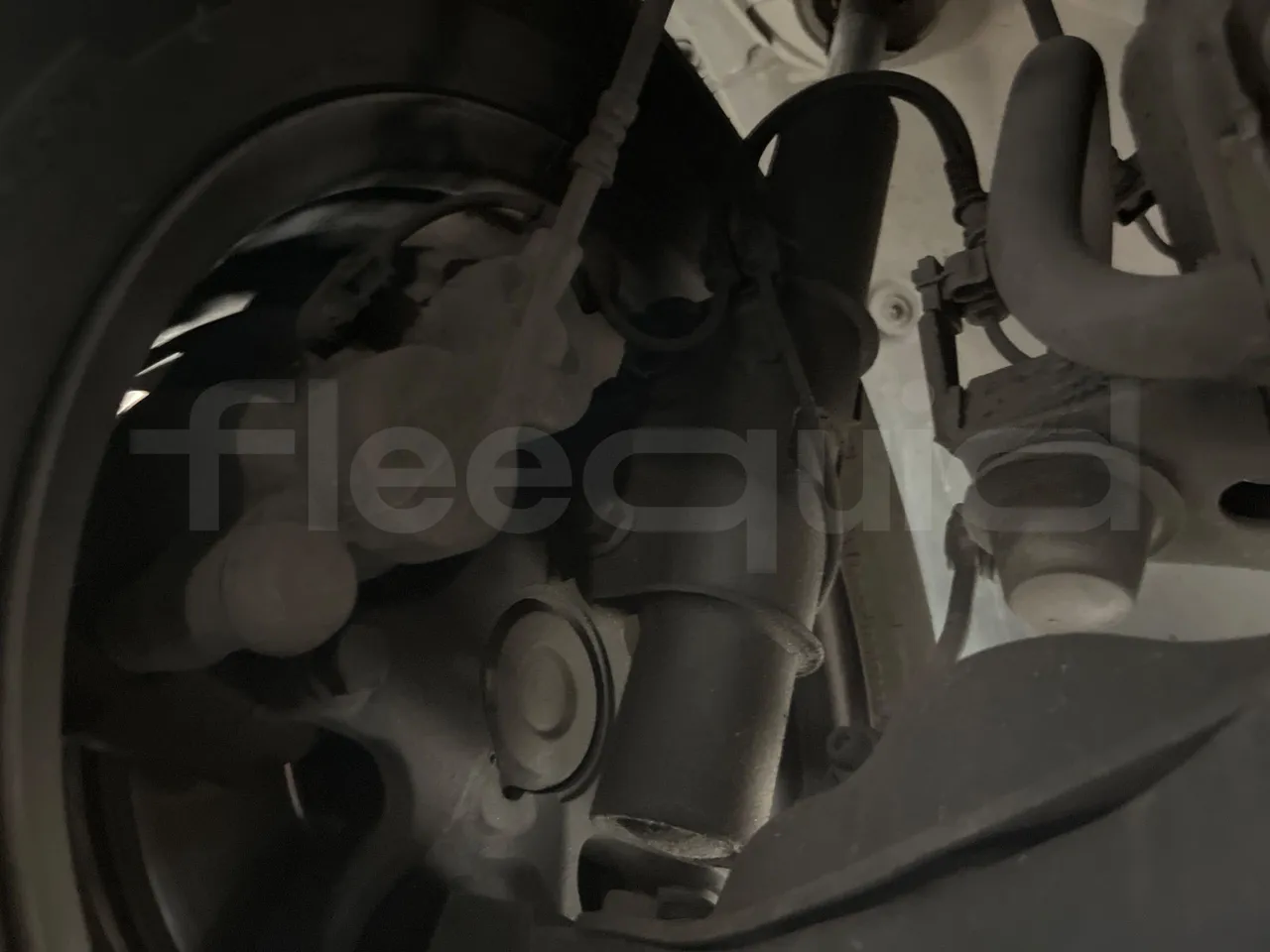 Mercedes-Benz Sprinter 906AC35 - EUR4 - 110kW - 5.91m - front shock absorbers left