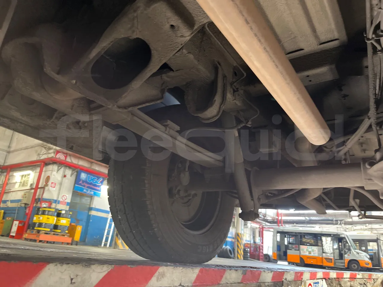 Mercedes-Benz Sprinter 906AC35 - EUR4 - 110kW - 5.91m - axle 3 right side
