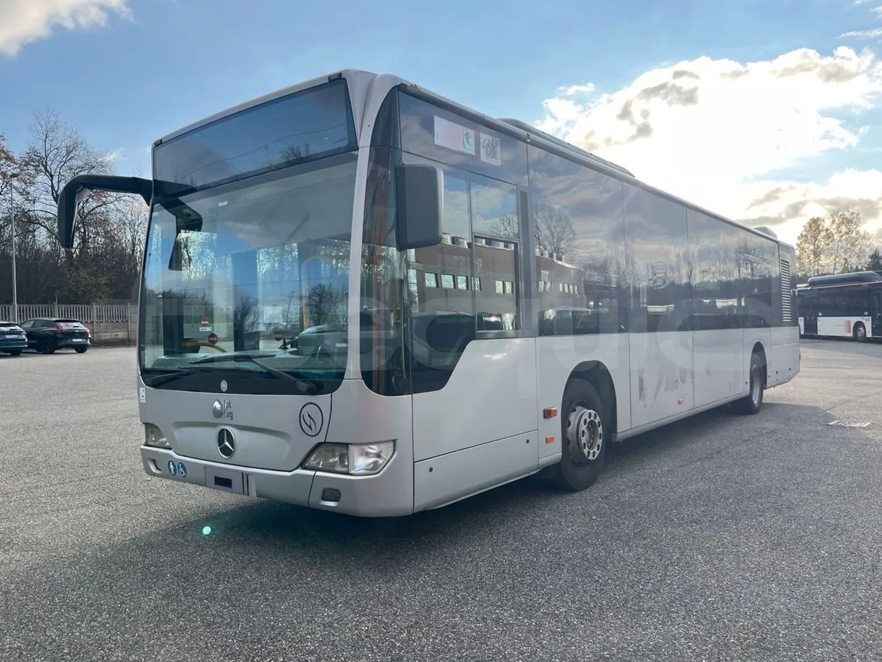 Mercedes-Benz O 530 5303/P - Euro 5 - 210 kW - 11.950 mt - 3/4 front left