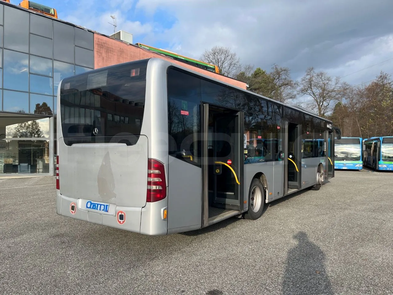 Mercedes-Benz O 530 5303/P - Euro 5 - 210 kW - 11.950 mt - 3/4 right rear doors open