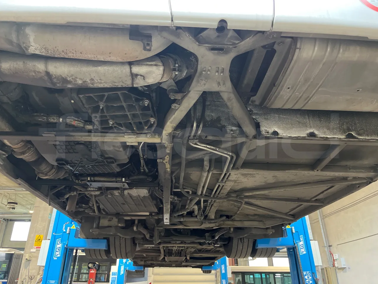 Mercedes-Benz O 530 5303/P - Euro 5 - 210 kW - 11.950 mt - bellows turntable (18m)