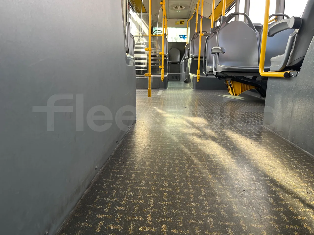 Mercedes-Benz O 530 5303/P - Euro 5 - 210 kW - 11.950 mt - seat brackets photo