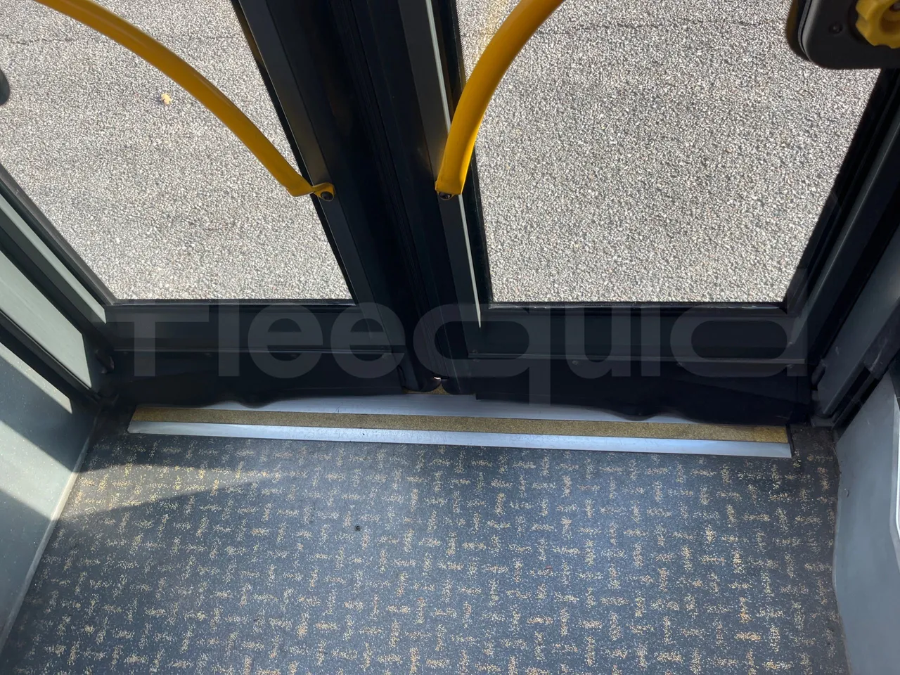 Mercedes-Benz O 530 5303/P - Euro 5 - 210 kW - 11.950 mt - door mechanism photo