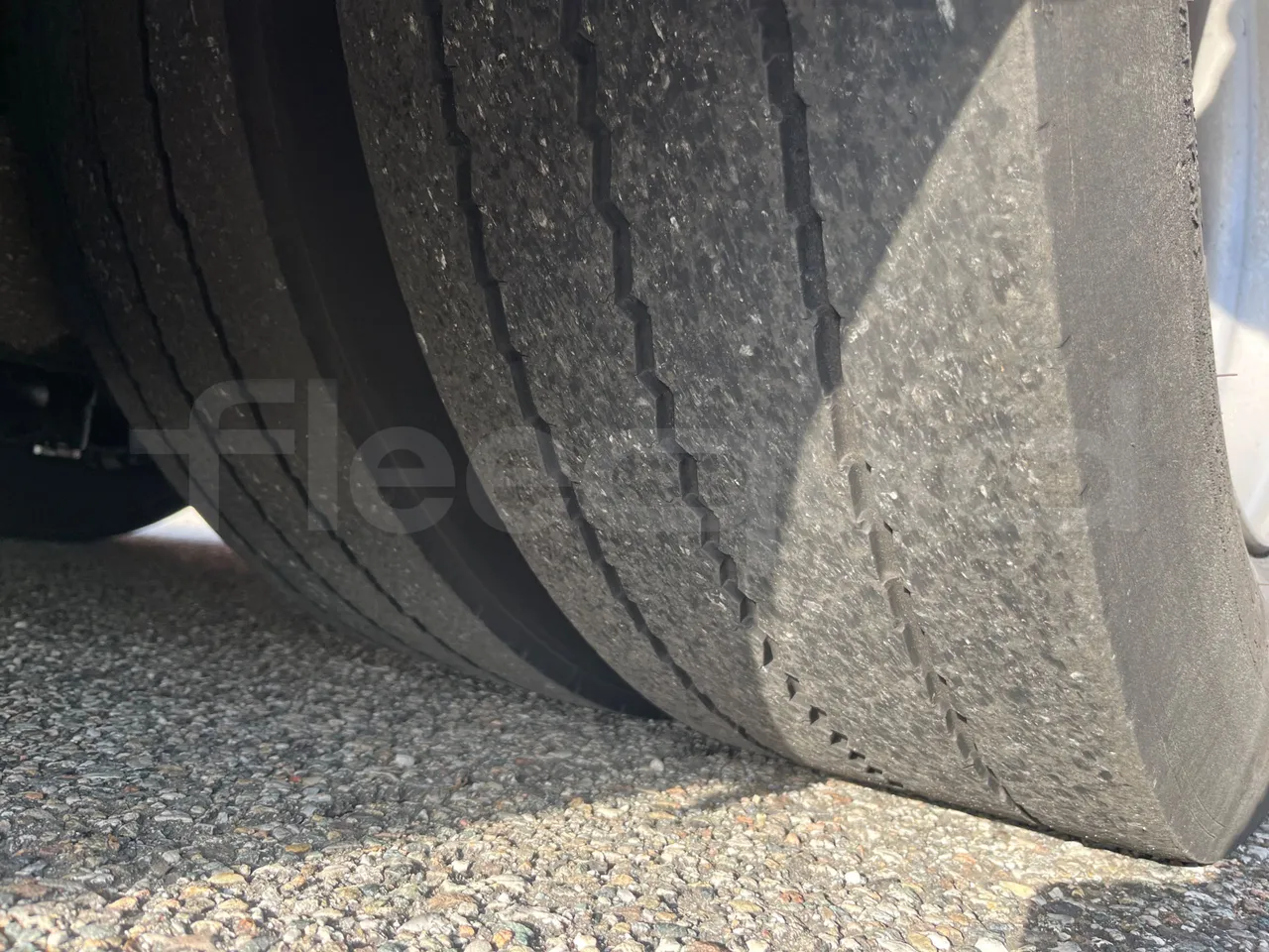 Mercedes-Benz O 530 5303/P - Euro 5 - 210 kW - 11.950 mt - tread condition second axle tires left