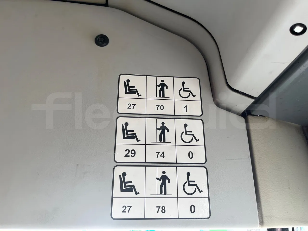 Mercedes-Benz O 530 5303/P - Euro 5 - 210 kW - 11.950 mt - seat plate photo