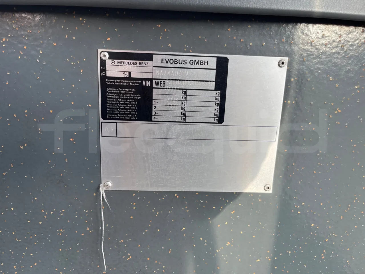 Mercedes-Benz O 530 5303/P - Euro 5 - 210 kW - 11.950 mt - vehicle plate photo