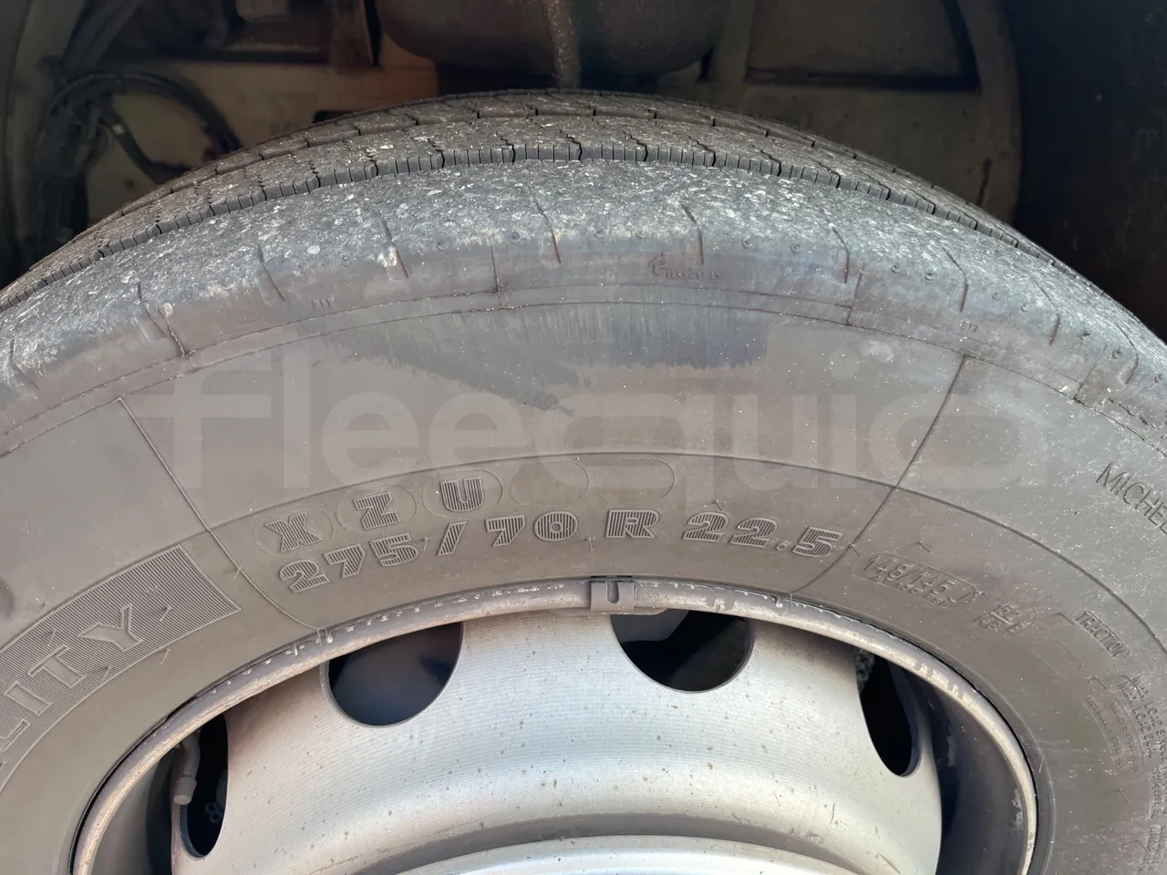 Mercedes-Benz O 530 5303/P - Euro 5 - 210 kW - 11.950 mt - front left tire measurements