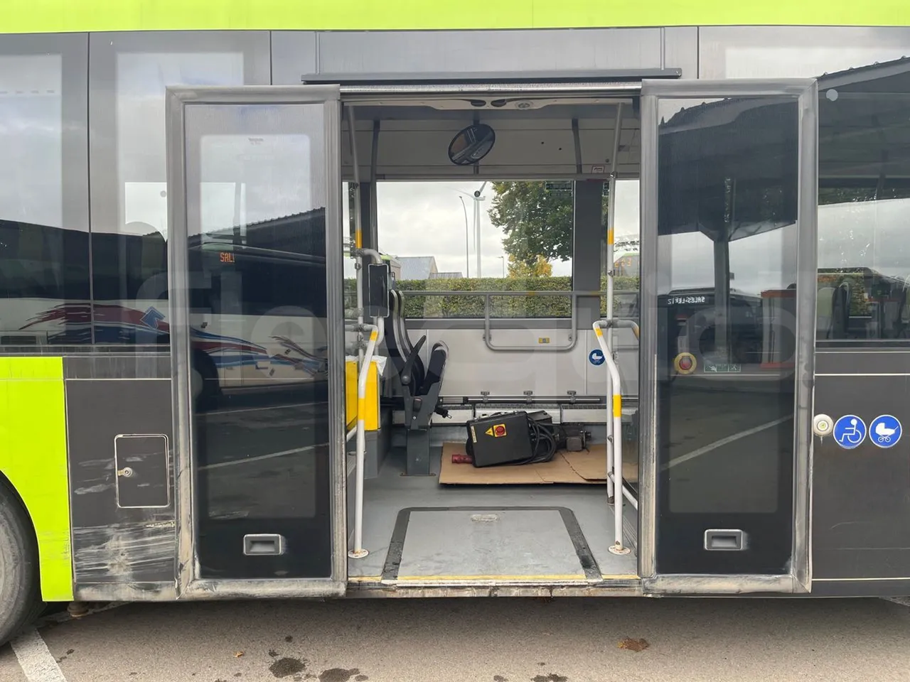 Volvo G891H L291LH24J8100 / Euro 6 - 177 Kw - 18.750 Mt - front door 2 open