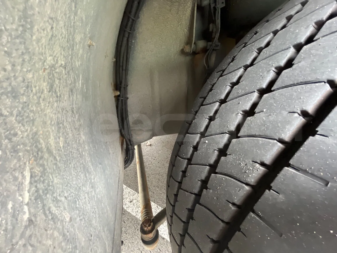 Volvo G891H L291LH24J8100 / Euro 6 - 177 Kw - 18.750 Mt - front shock absorbers right