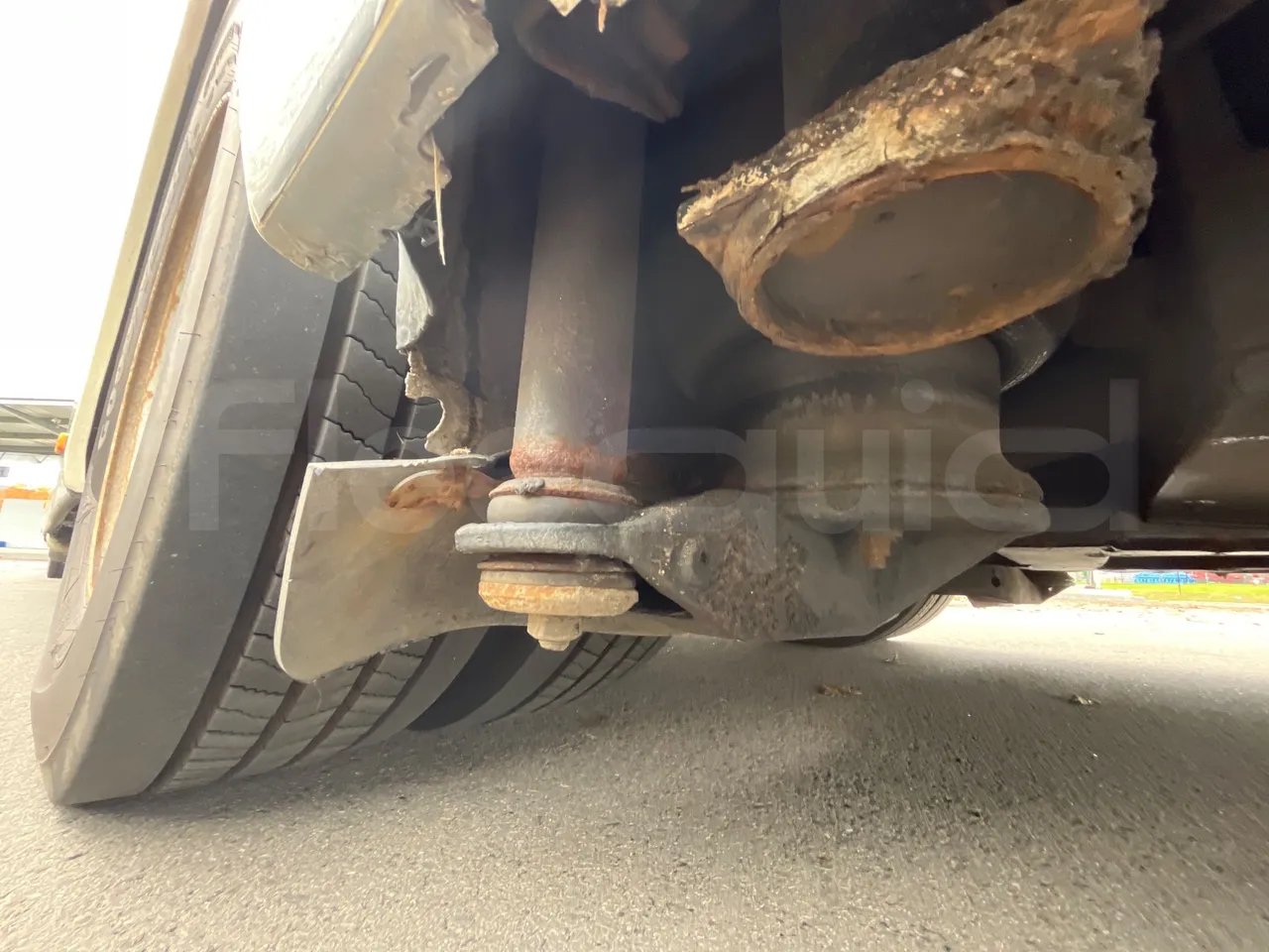 Volvo G891H L291LH24J8100 / Euro 6 - 177 Kw - 18.750 Mt - axel 3 shock absorbers 2 left