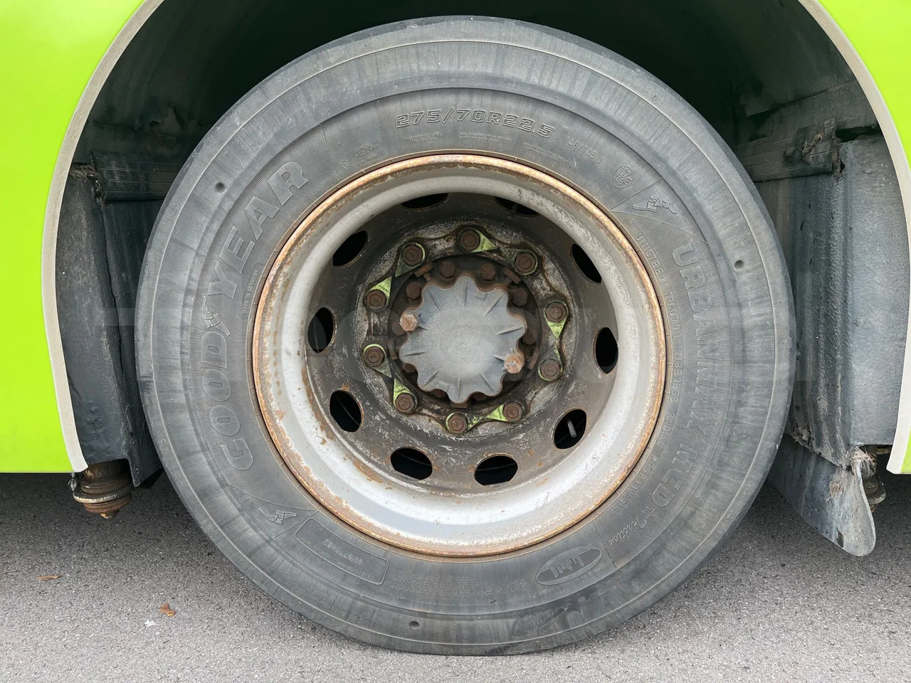 Volvo G891H L291LH24J8100 / Euro 6 - 177 Kw - 18.750 Mt - rear left tire photo