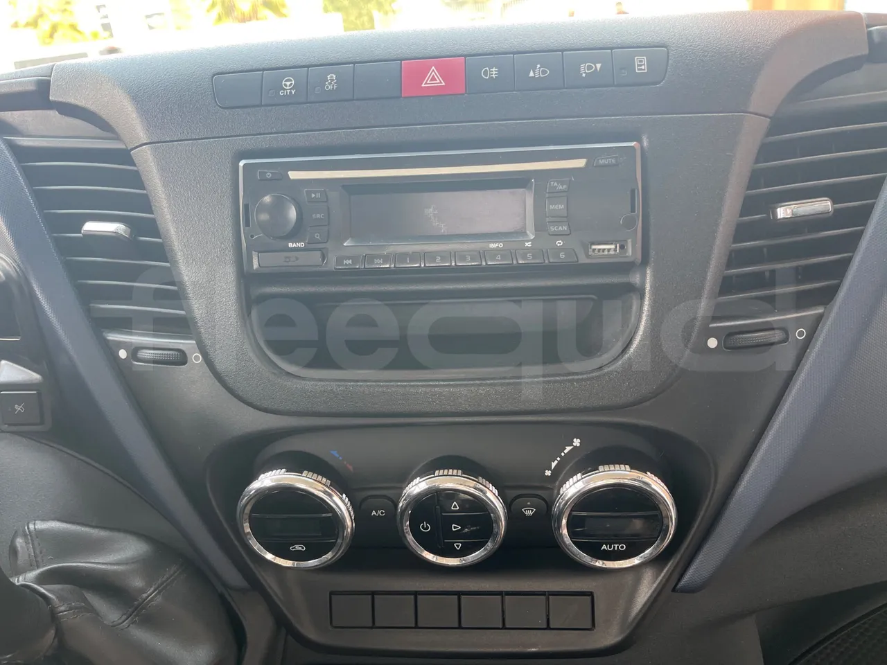Indcar Mobi WGIVMY11 - Euro6 - 132kW - 8.000mt - radio accessories photo