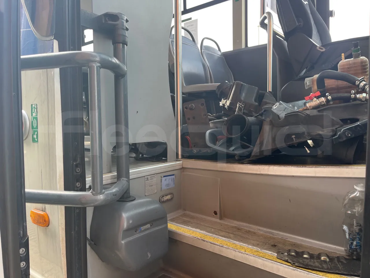 Indcar Mobi WGIVMY11 - Euro6 - 132kW - 8.000mt - door mechanism photo