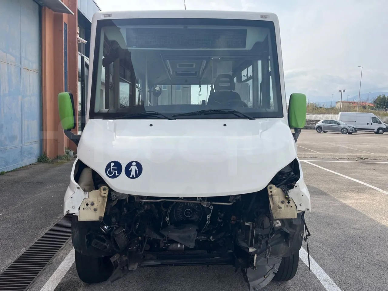 Indcar Mobi WGIVMY11 - Euro6 - 132kW - 8.000mt - front photo