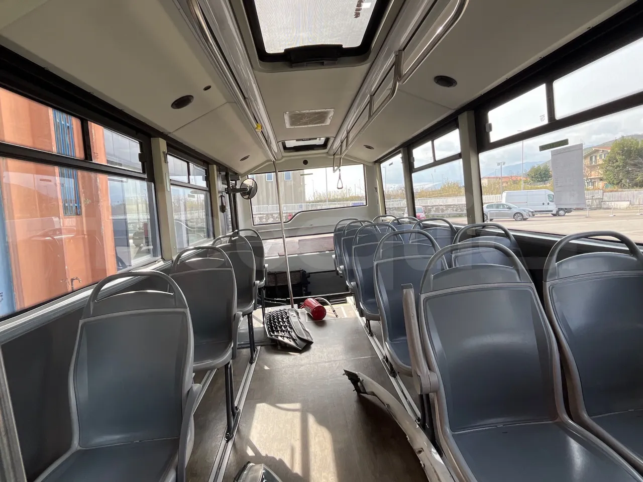 Indcar Mobi WGIVMY11 - Euro6 - 132kW - 8.000mt - handrails photo