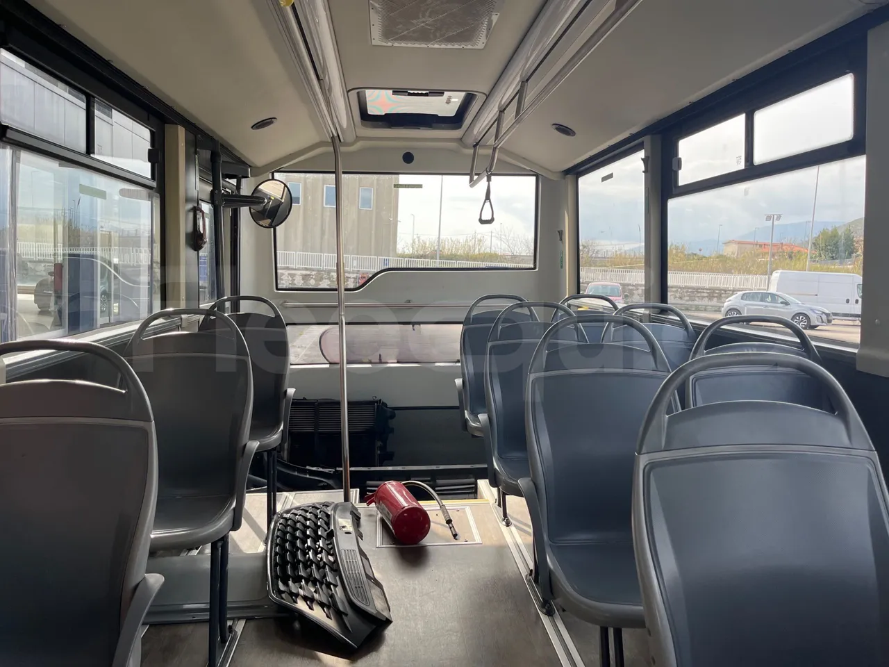 Indcar Mobi WGIVMY11 - Euro6 - 132kW - 8.000mt - reverse view middle aisle